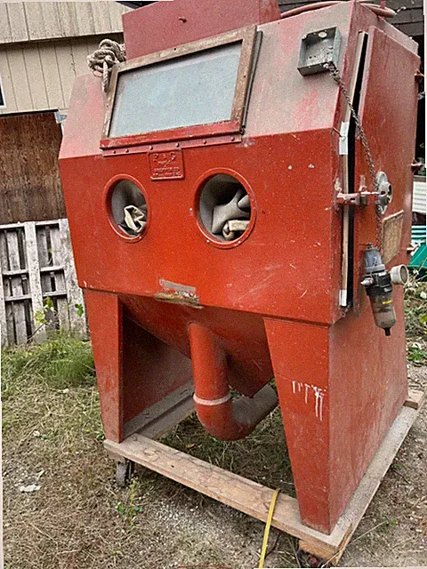 Sandblasting system with Reclaimer Compressor And Tank
